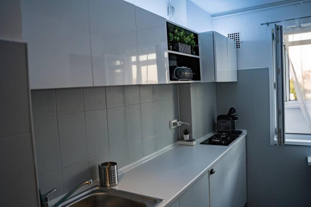 Modern 1 Bedroom Apartment In Bucharest Center! Dış mekan fotoğraf
